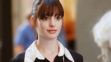 anne hathaway capelli il diavolo veste prada|Anne Hathaway come ne Il diavolo veste Prada: il nuovo look è .